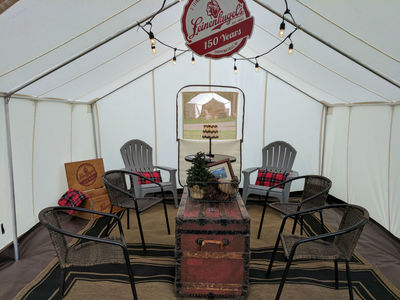 Glamping tent as a lounge